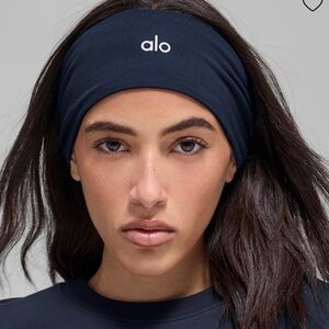 ALO Yoga Navy conquer headband